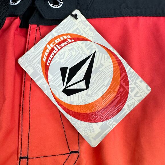 Volcom Men’s Size 30 Fade Board Shorts No Stretch - Picture 3 of 9